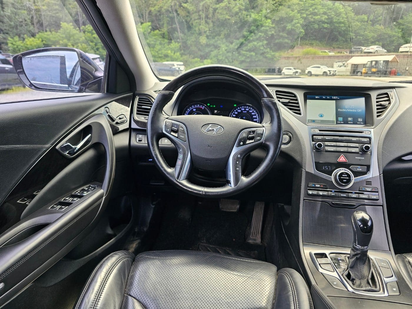 2016 Hyundai Grandeur HG Hybrid (S/N: 023743) 31