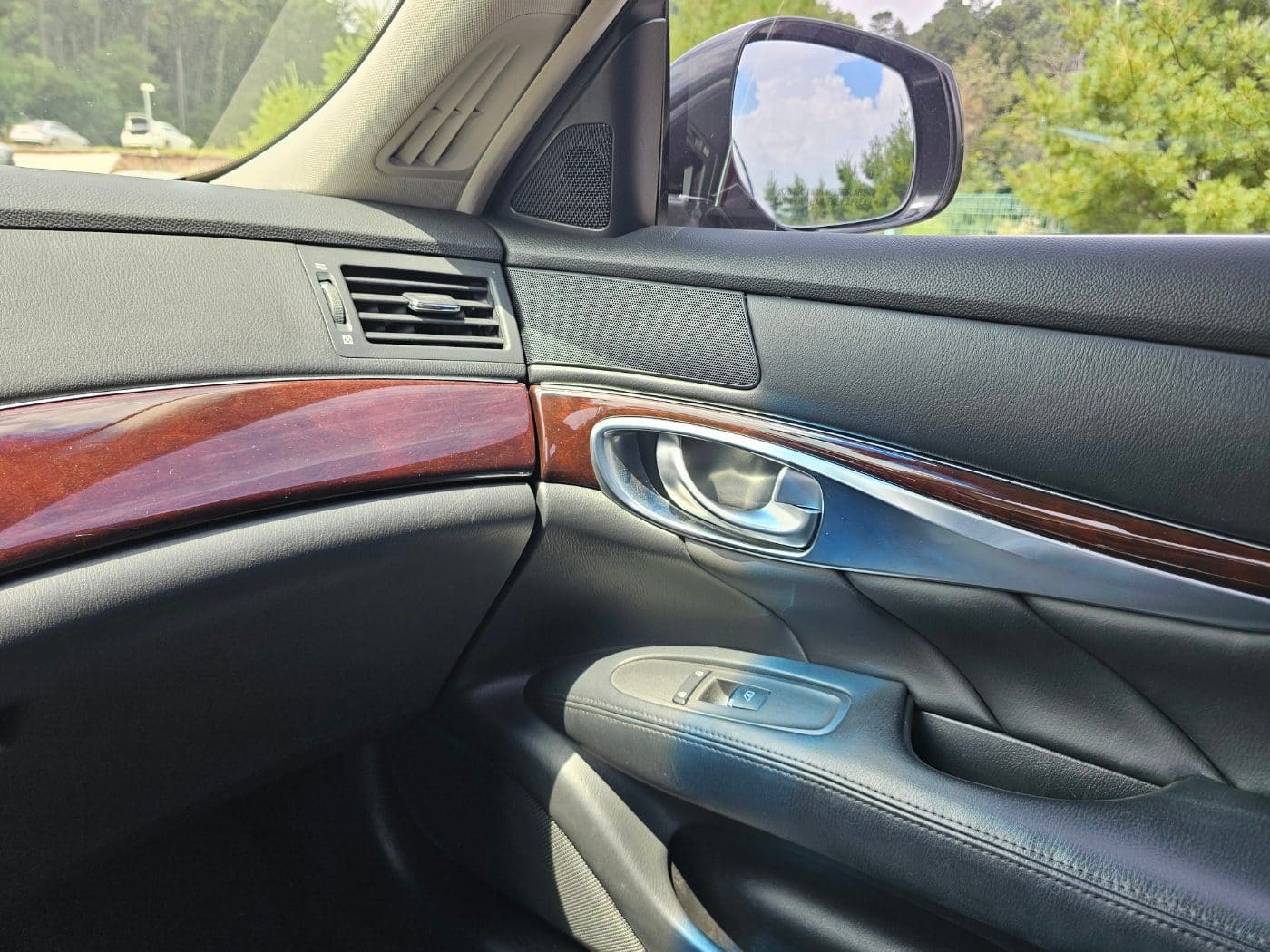 2016 Infiniti Q70 3.7 (S/N: 580157) 45