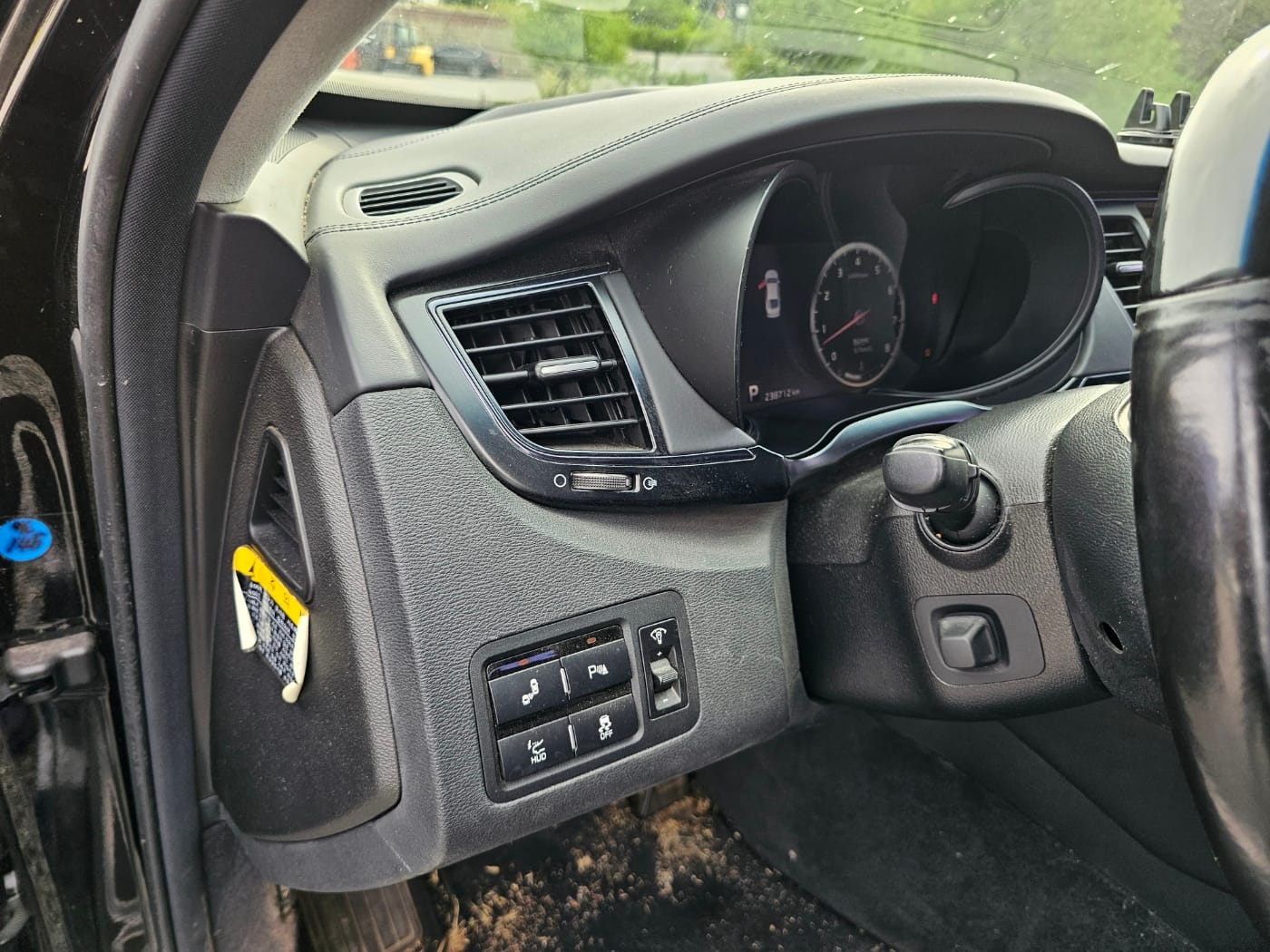 2013 Kia K9 3.8 GDI (S/N: 002490) 39