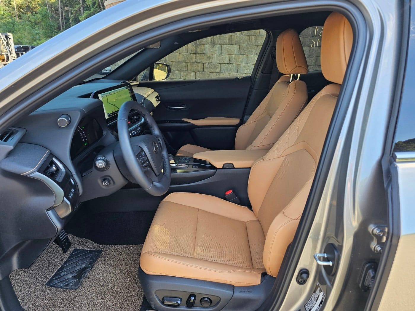 2027 Lexus UX 300h 2.0 (S/N: 047360) 36