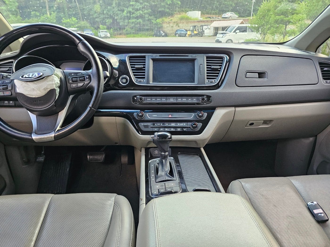 2016 Kia All New Carnival Diesel Limousine (S/N: 092376) 32