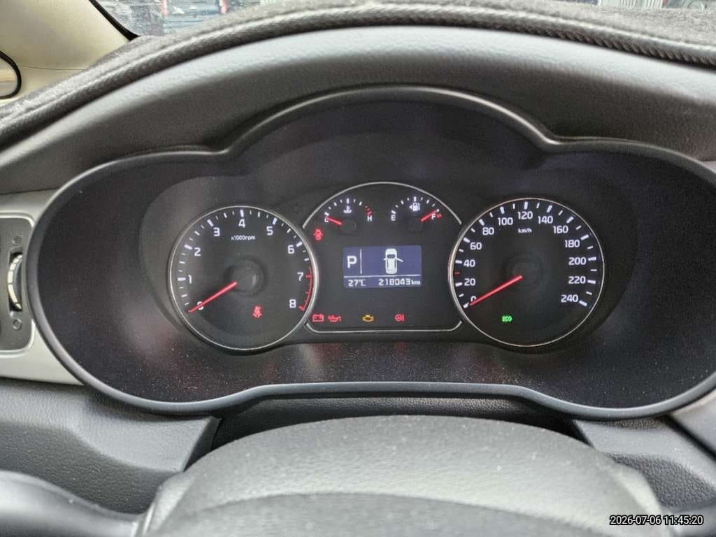 2014 Kia All-New Carens 2.0 LPI (014996) pre-producted 8