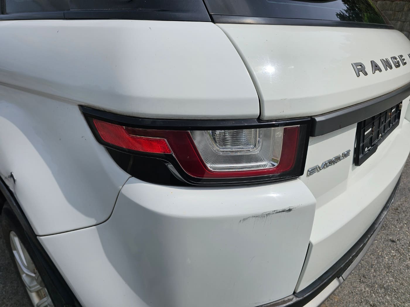 2018 Land Rover Range Rover Evoque 2.0 D SE (S/N: 272469) 11