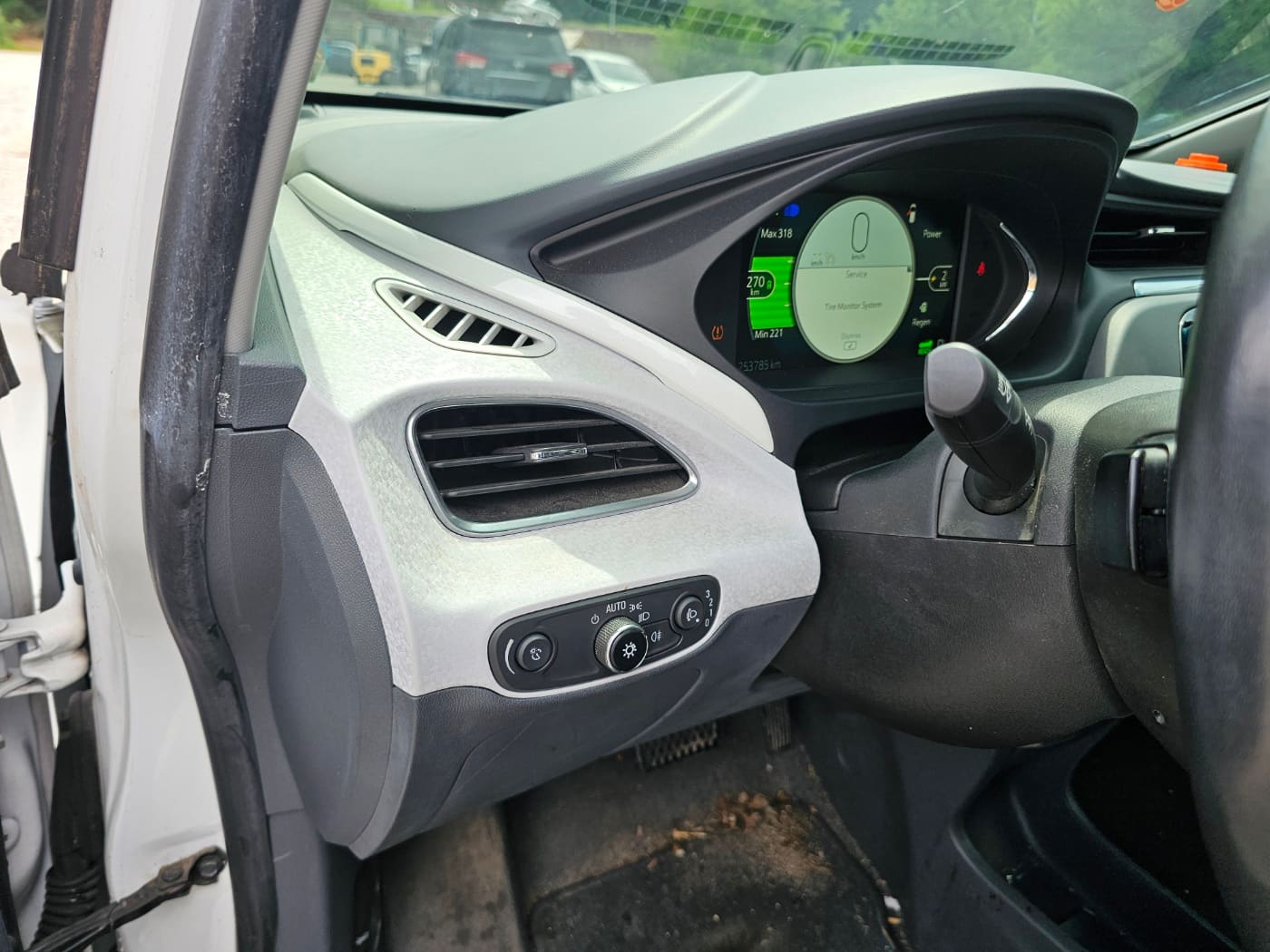 2018 Chevrolet Bolt EV EV Premier (S/N: 129093) 35
