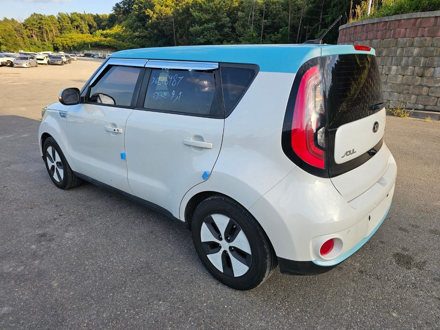 2017 Kia Soul EV (S/N: 021870) 6