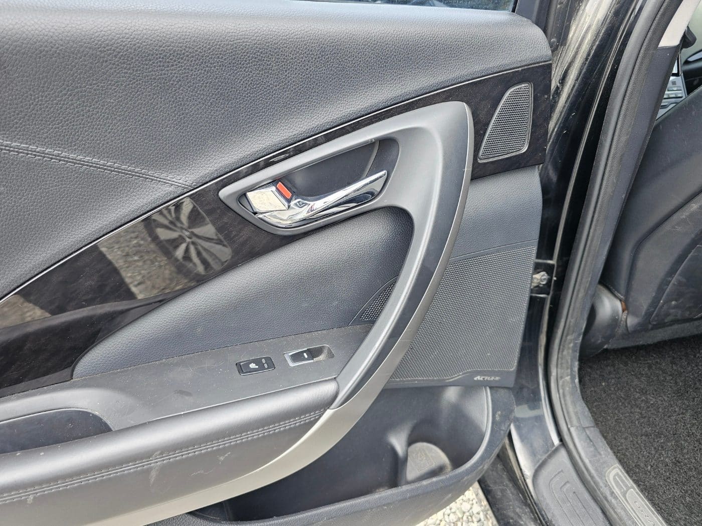 2016 Hyundai Grandeur HG Hybrid (S/N: 023743) 24