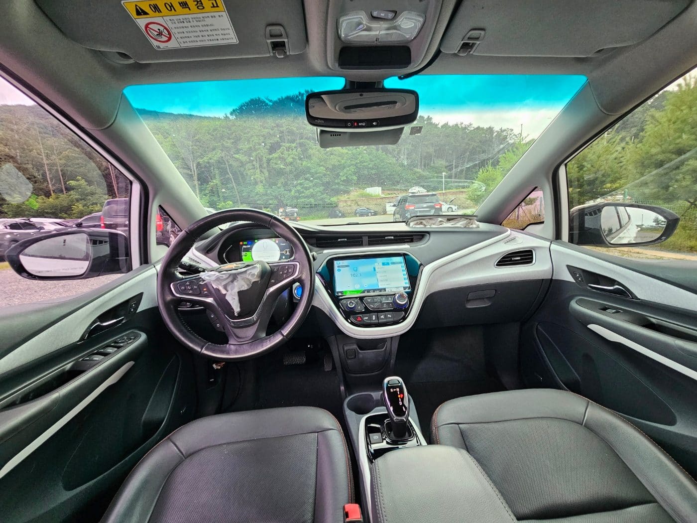 2019 Chevrolet Bolt EV LT (S/N: 128845) 29