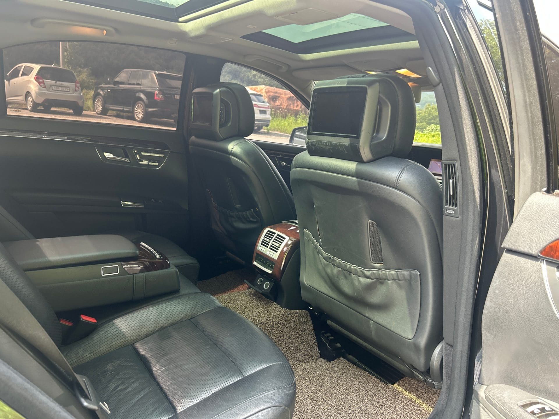 2011 Benz  S-Class - W221 S500L (S/N: 379538) 34