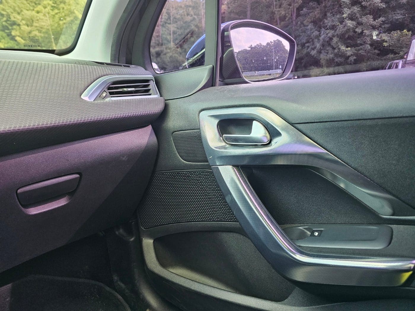 2015 Peugeot 2008 1.6 E-HDI (S/N: 045004) 44