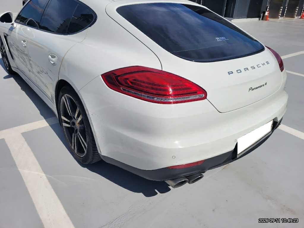 2016 Porsche Panamera 3.6 AWD (000640) pre-producted 2