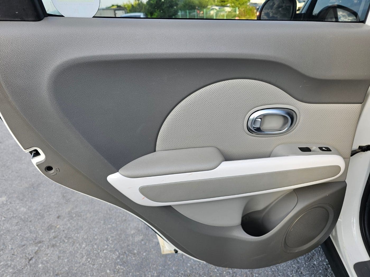 2017 Kia Soul EV (S/N: 021870) 24