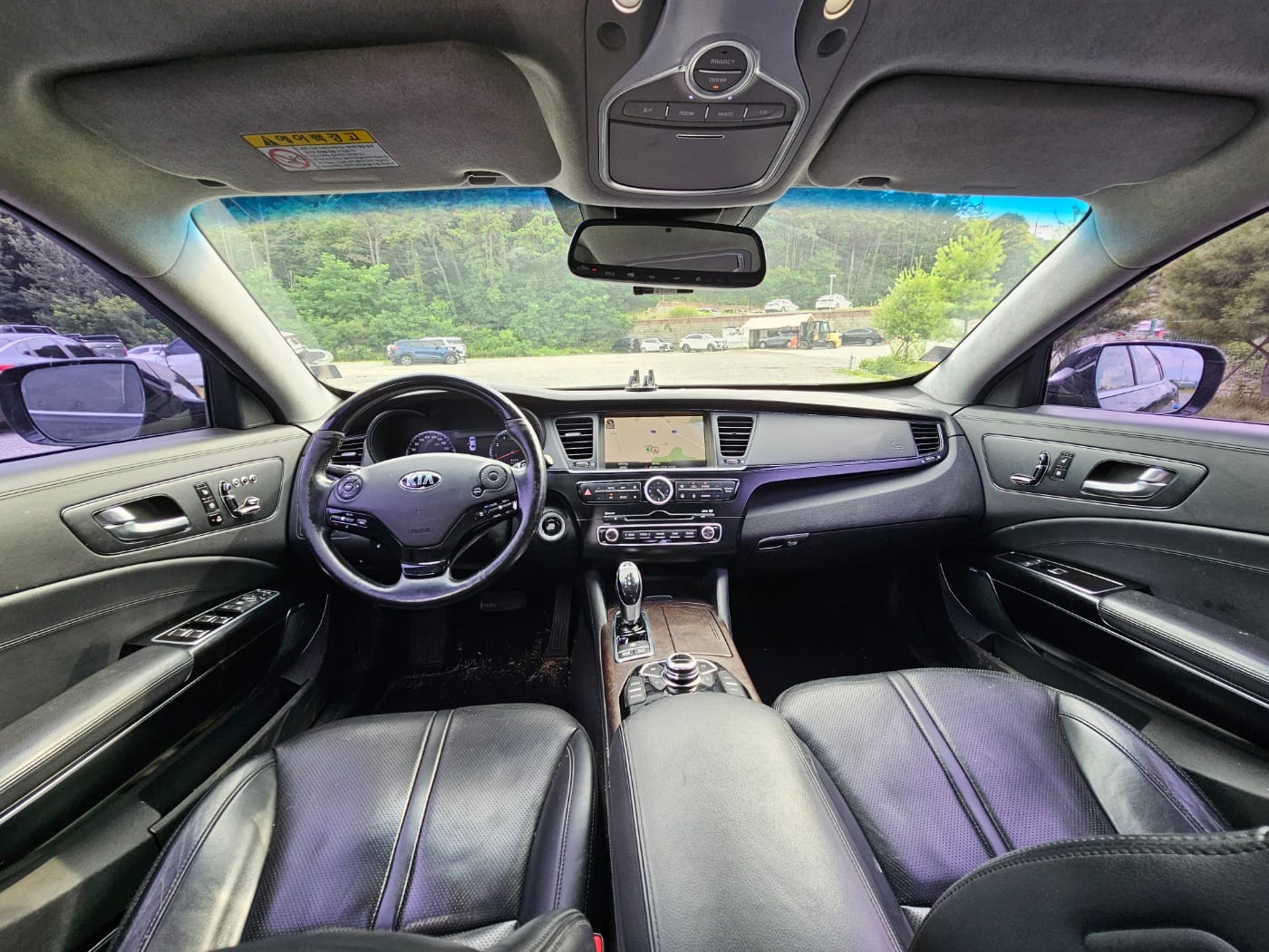 2013 Kia K9 3.8 GDI (S/N: 002490) 33