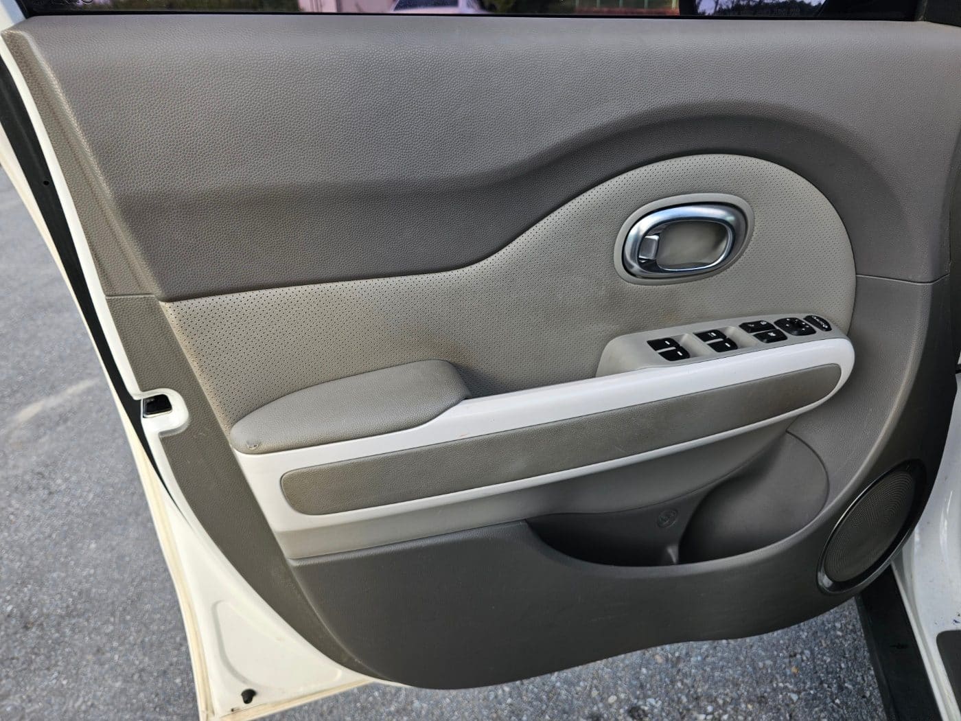 2017 Kia Soul EV (S/N: 021870) 34