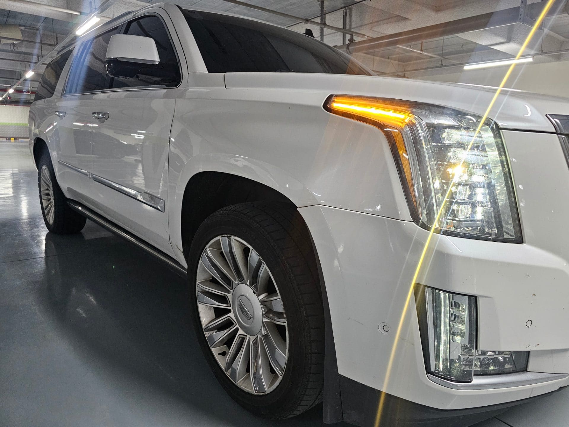 2017 Cadillac Escalade 6.2 V8 ESV (S/N: 120954) 9