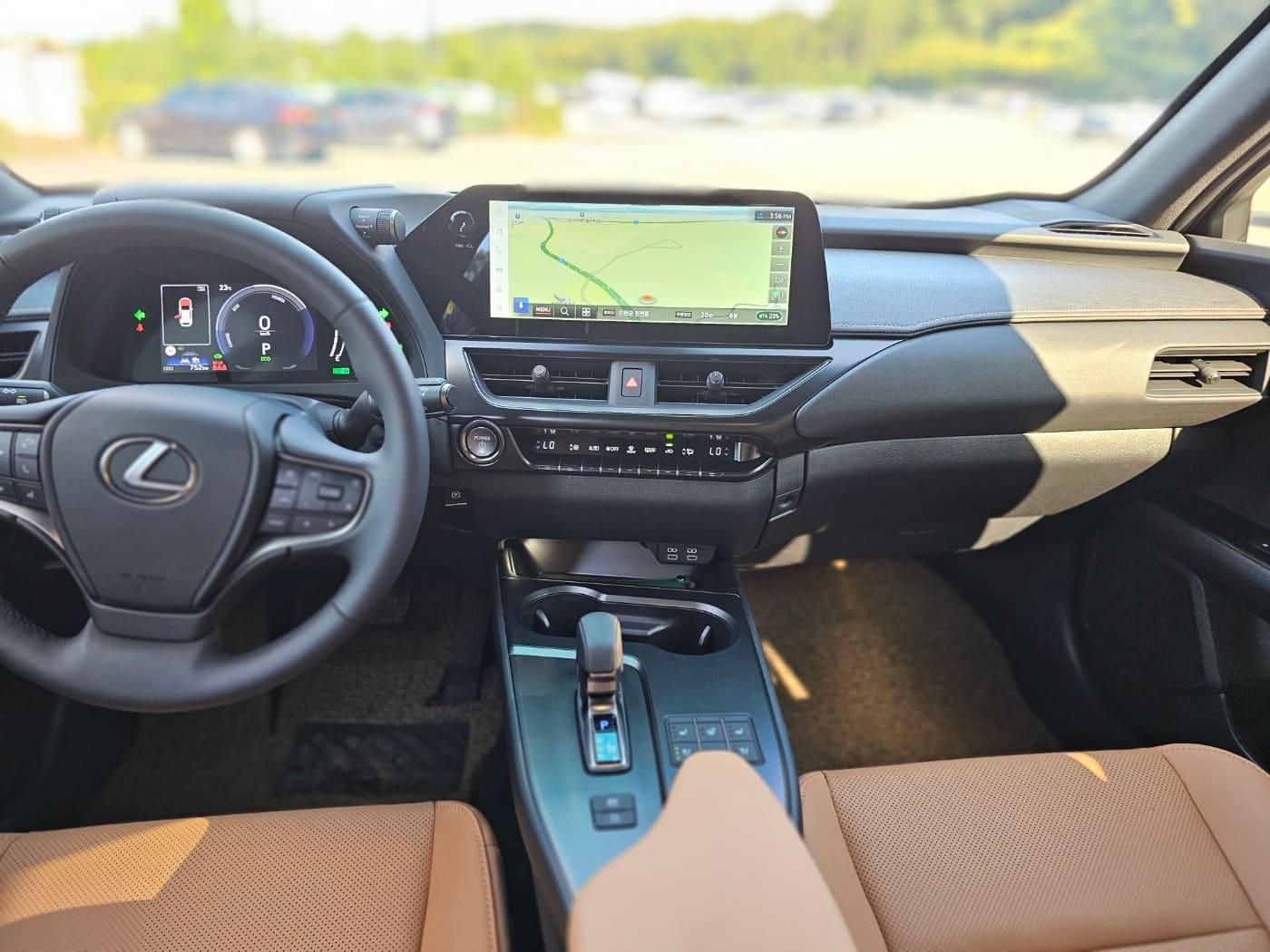 2027 Lexus UX 300h 2.0 (S/N: 047360) 33