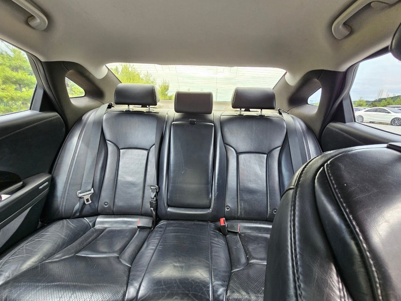 2016 Hyundai Grandeur HG Hybrid (S/N: 023743) 29