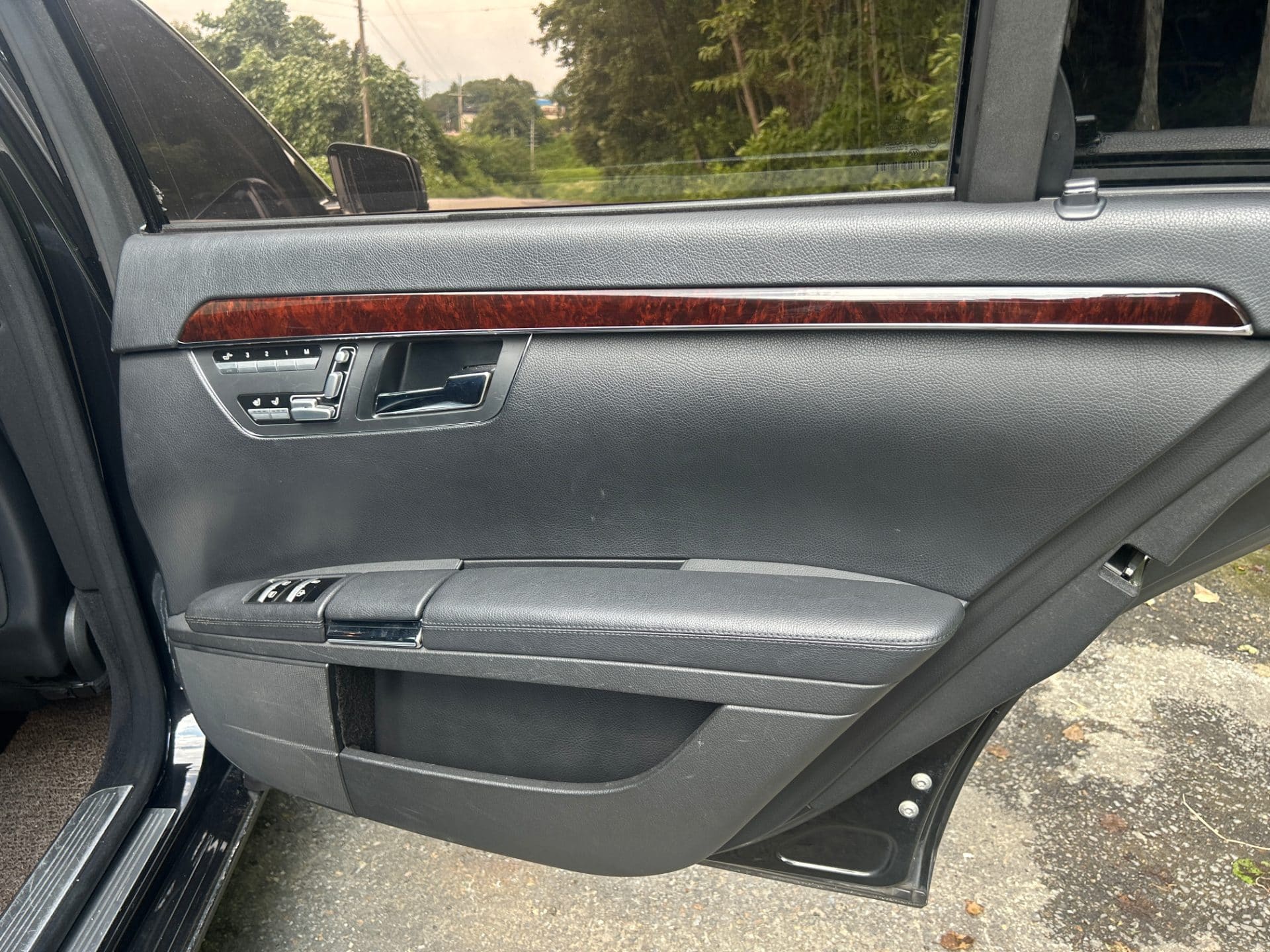 2011 Benz  S-Class - W221 S500L (S/N: 379538) 31