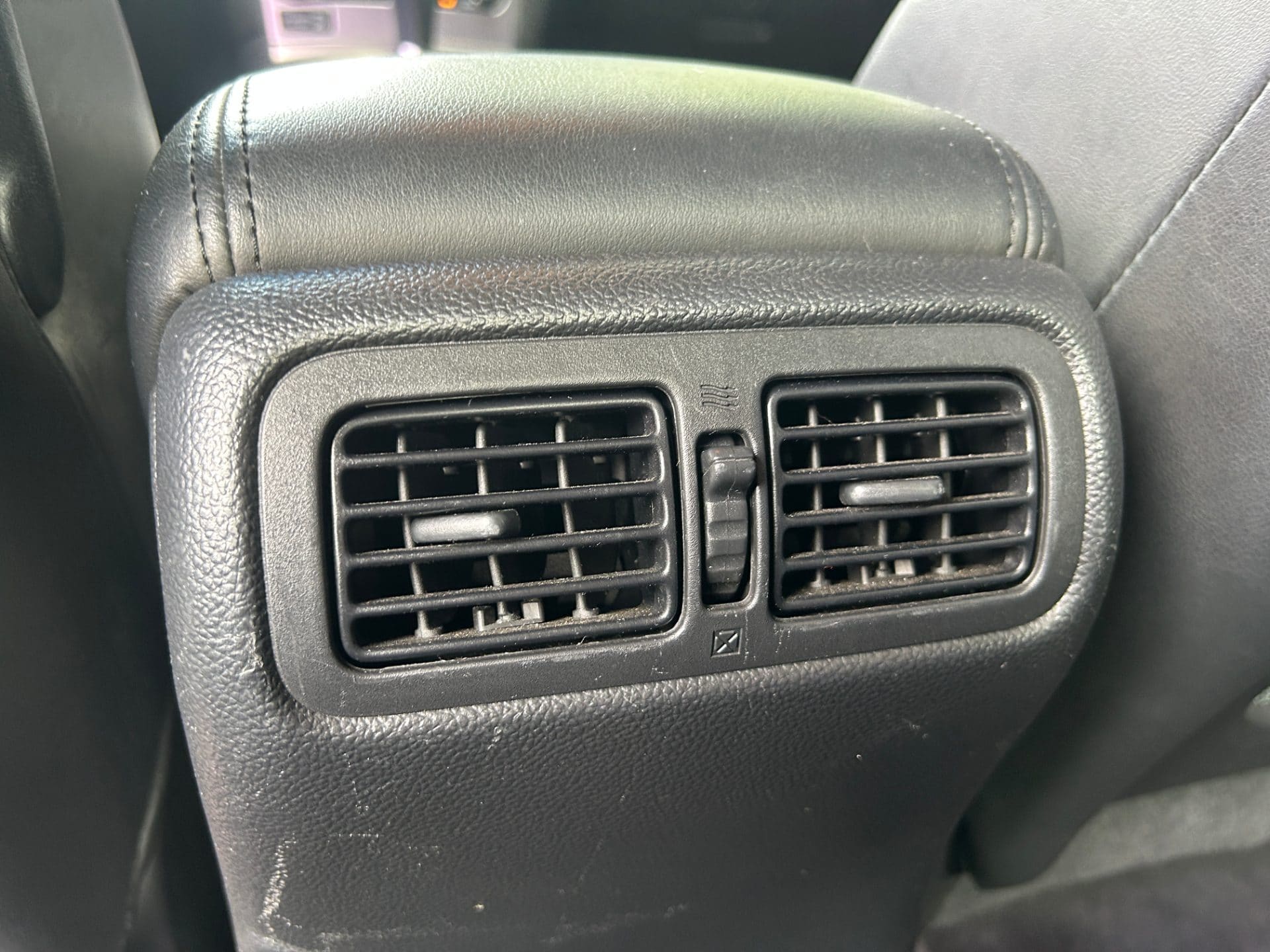 2010 Infiniti G37 Sedan S (S/N: 410967) 40