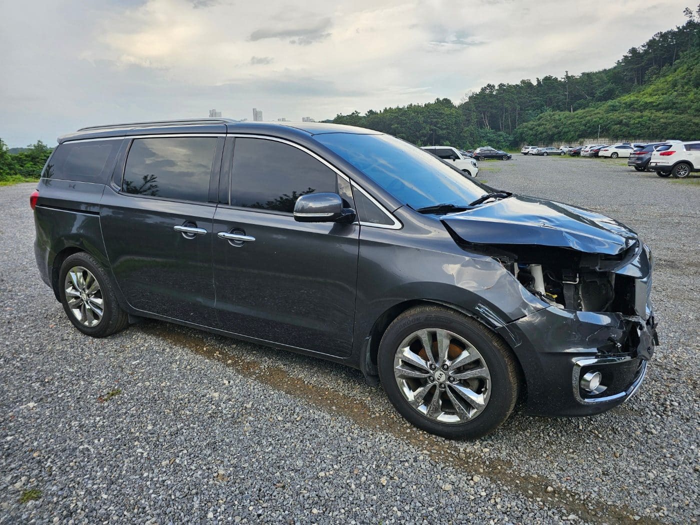 2016 Kia All New Carnival Diesel Limousine (S/N: 092376) 3