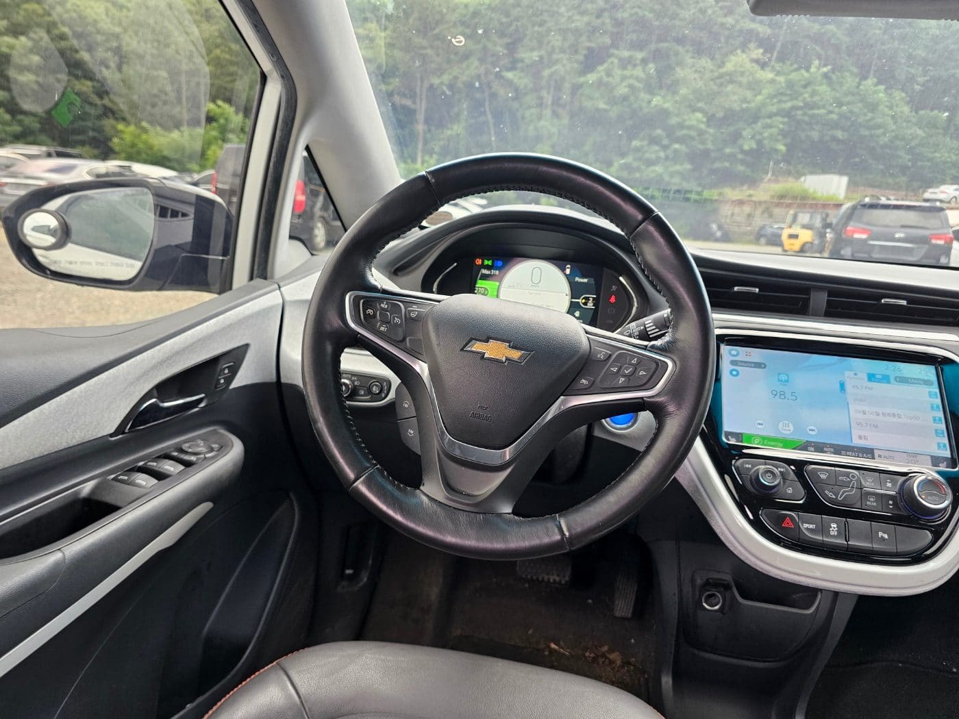 2018 Chevrolet Bolt EV EV Premier (S/N: 129093) 30