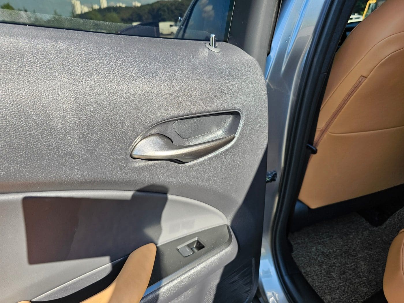 2027 Lexus UX 300h 2.0 (S/N: 047360) 25