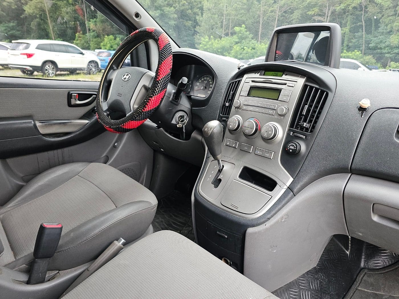 2011 Hyundai Grand Starex 12seats CVX (S/N: 367941) 50