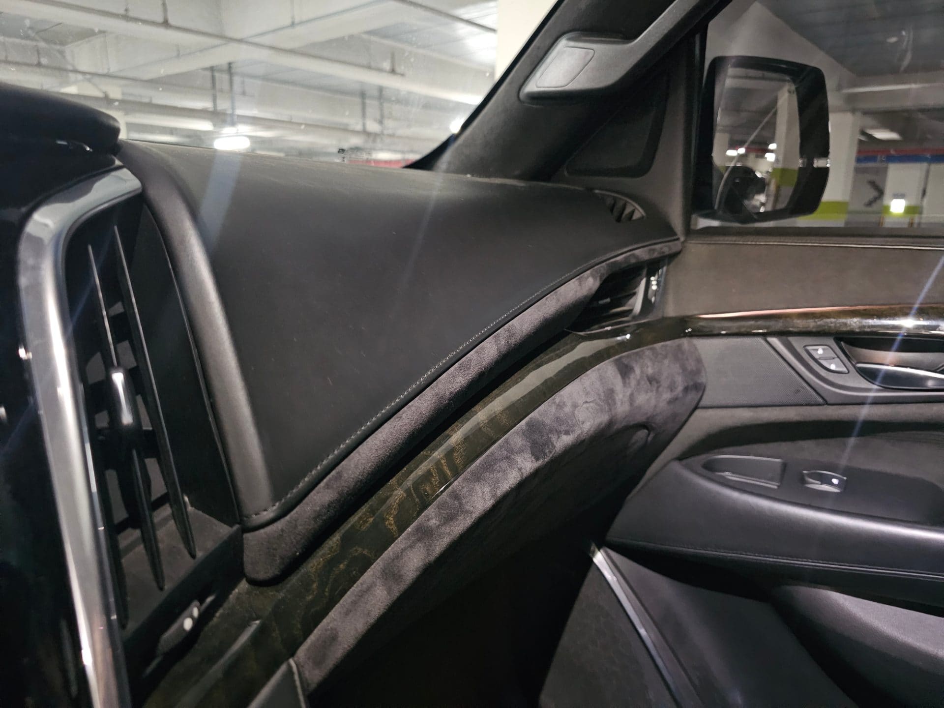2017 Cadillac Escalade 6.2 V8 ESV (S/N: 120954) 39
