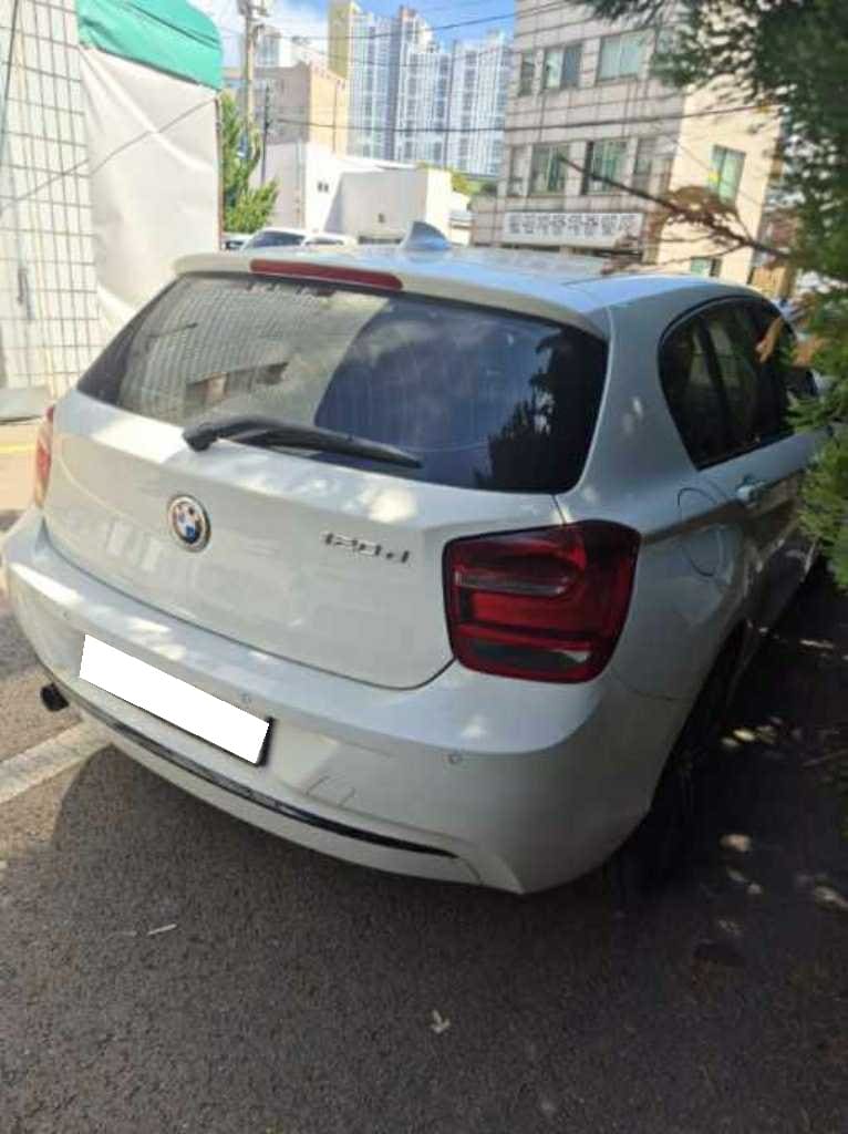 2013 BMW 1 Series (F20) 120d Sport (532739) pre-producted 4