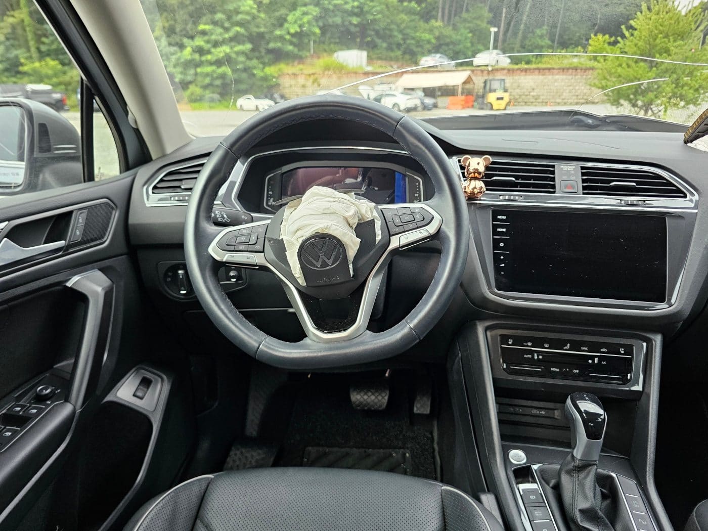 2023 Volkswagen Tiguan Allspace 2.0 TSI Prestige (S/N: 027403) 32
