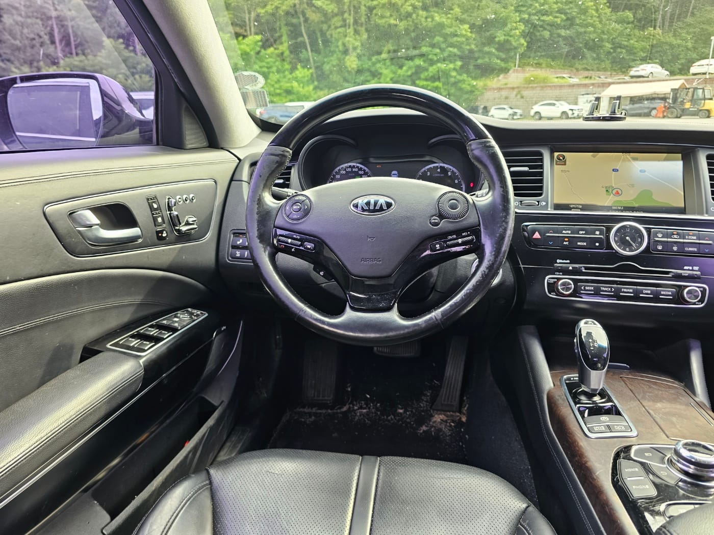 2013 Kia K9 3.8 GDI (S/N: 002490) 34