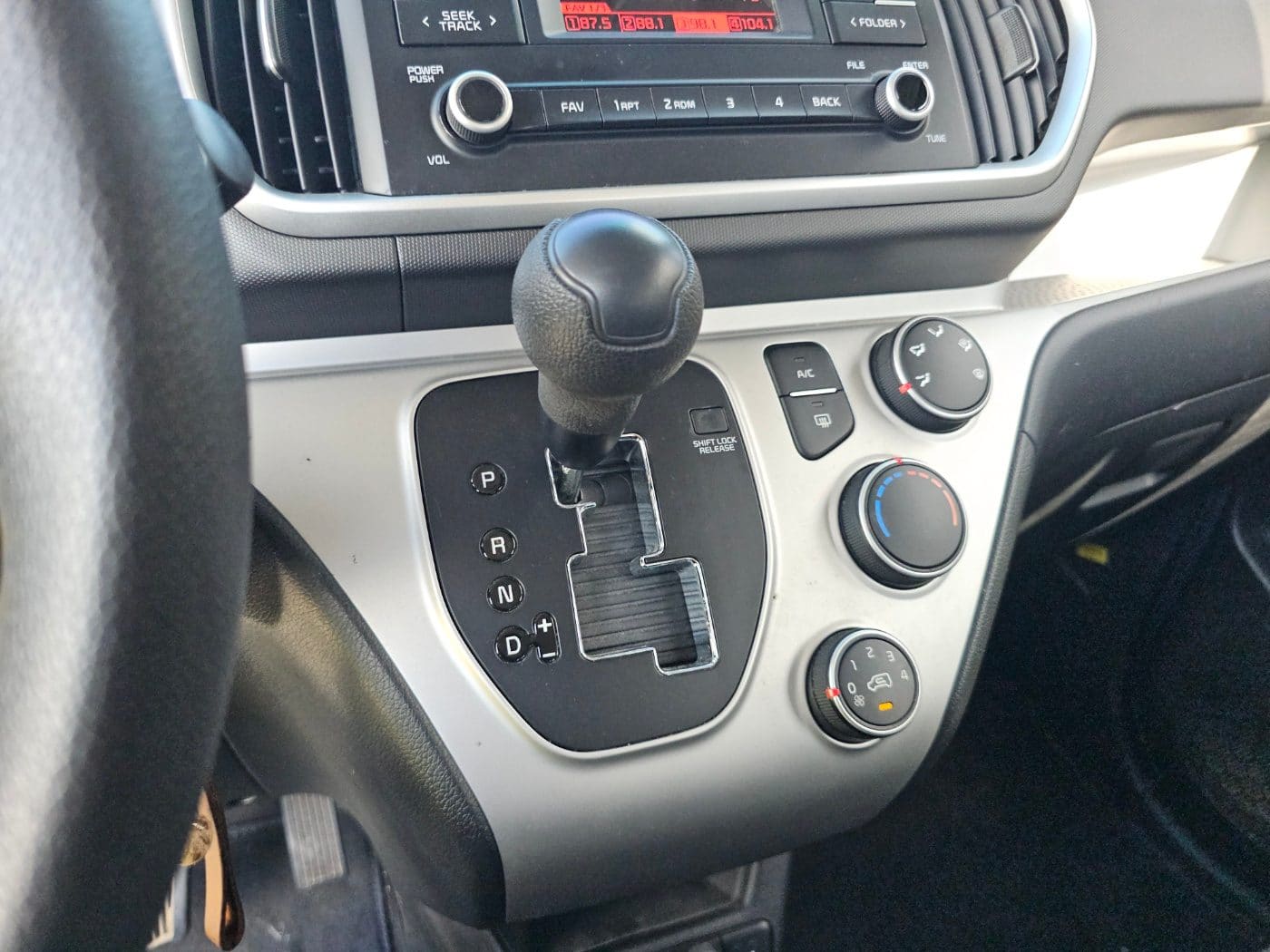 2022 Kia The New Ray 1seats van (S/N: 320163) 36