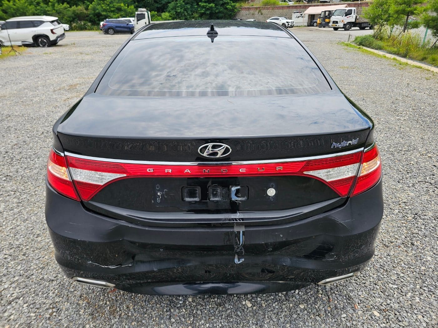 2016 Hyundai Grandeur HG Hybrid (S/N: 023743) 5