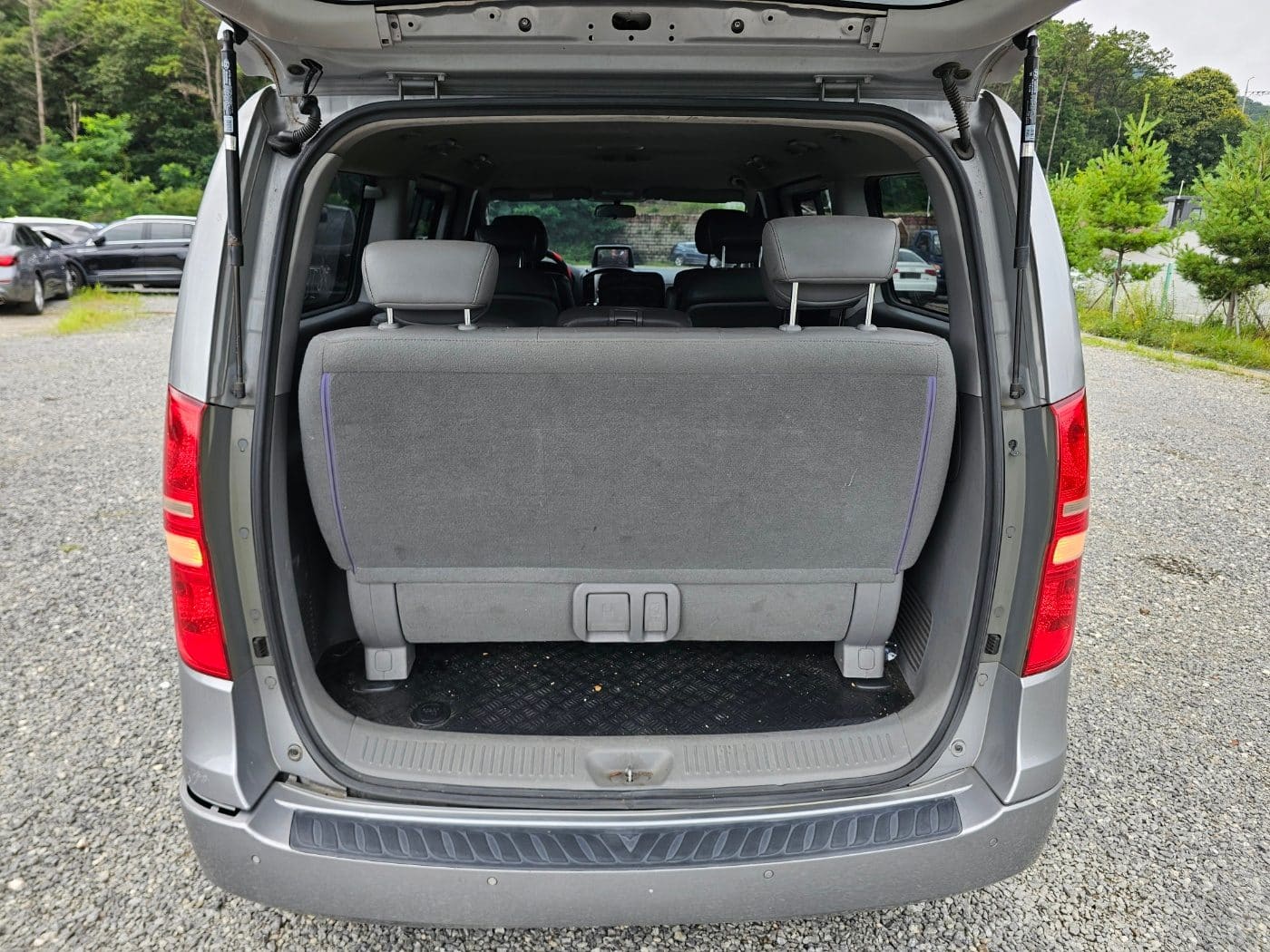 2011 Hyundai Grand Starex 12seats CVX (S/N: 367941) 14