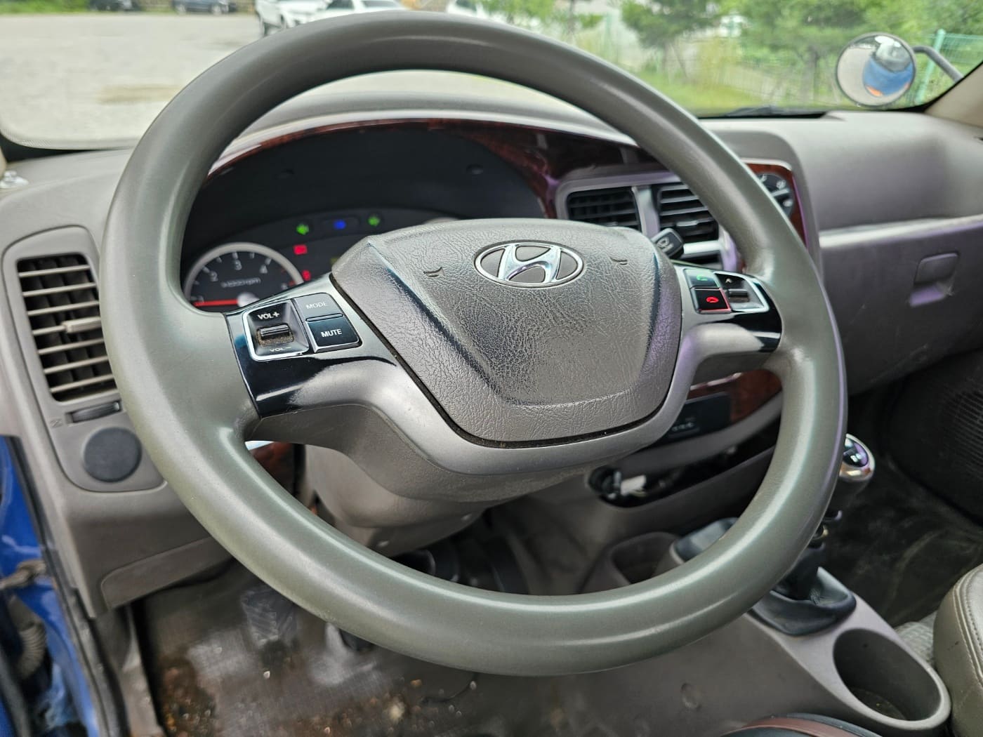 2012 Hyundai Porter 2 1.0-ton Super Cab (CRDi) (S/N: 891245) 25