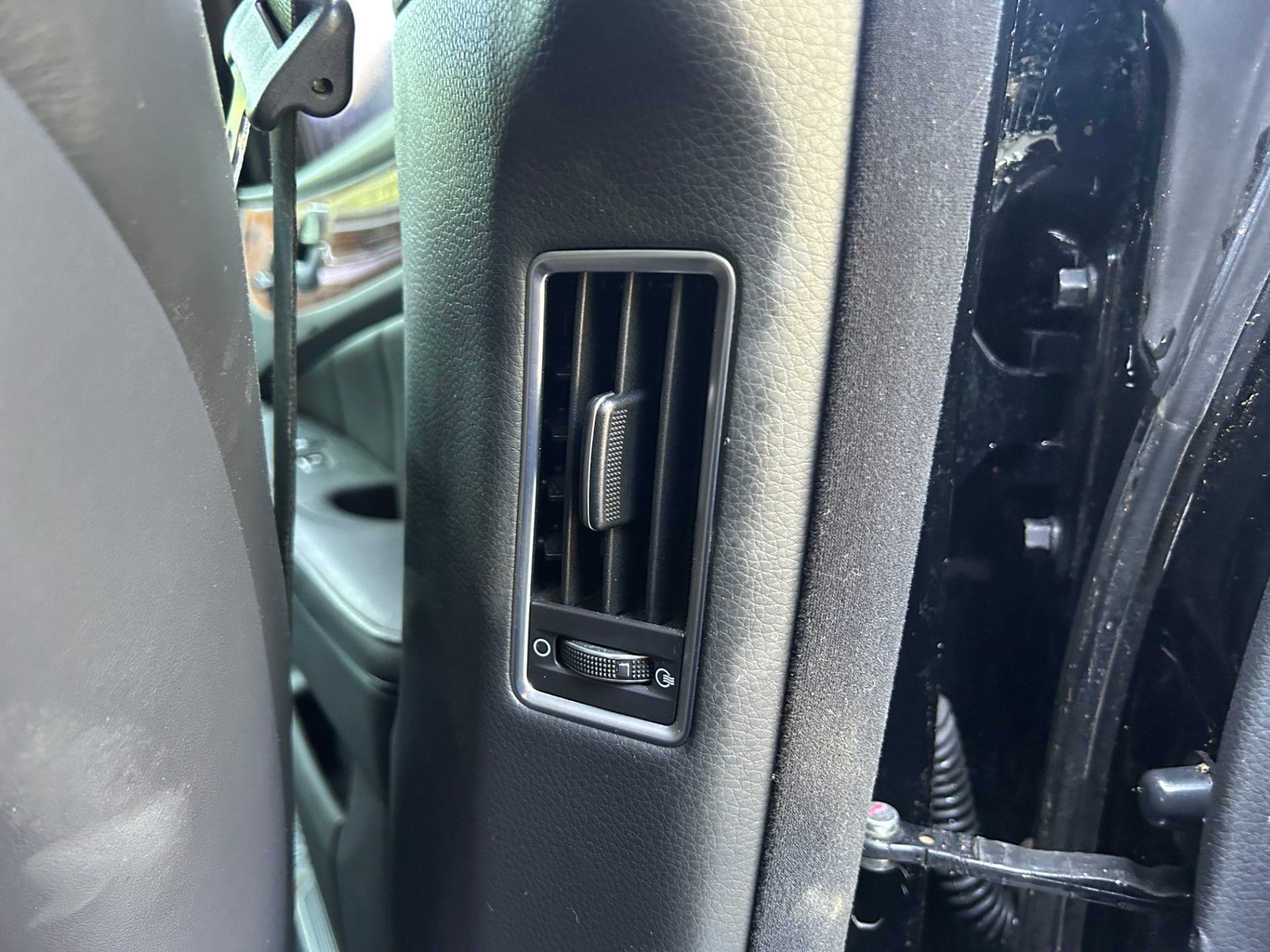 2015 Hyundai Equus VS500 (S/N: 090613) 46