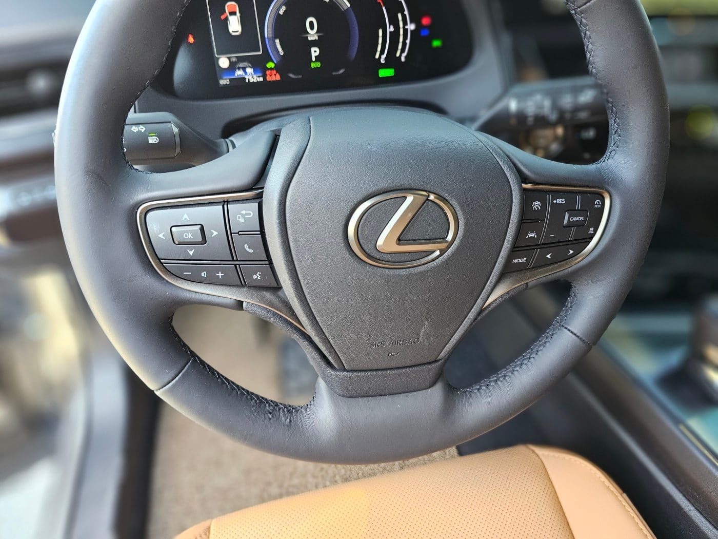 2027 Lexus UX 300h 2.0 (S/N: 047360) 38
