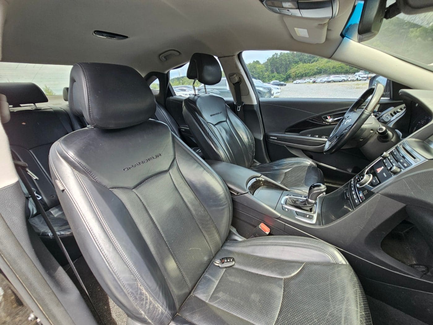 2016 Hyundai Grandeur HG Hybrid (S/N: 023743) 45