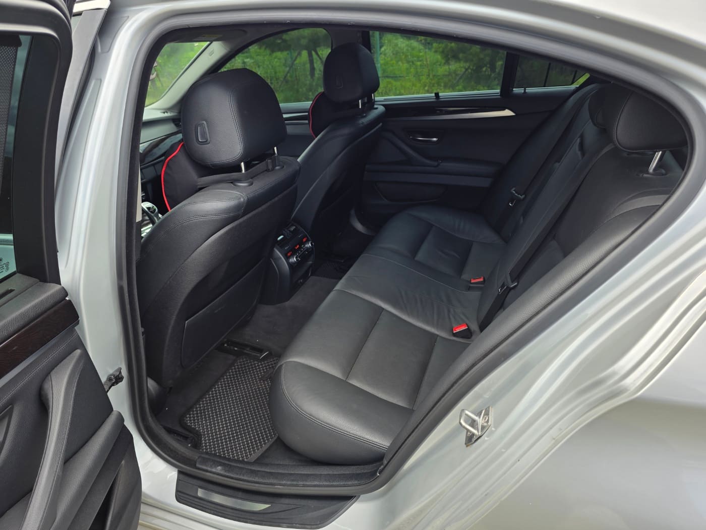 2014 BMW 5 Series (F10) 528i (S/N: 016204) 30
