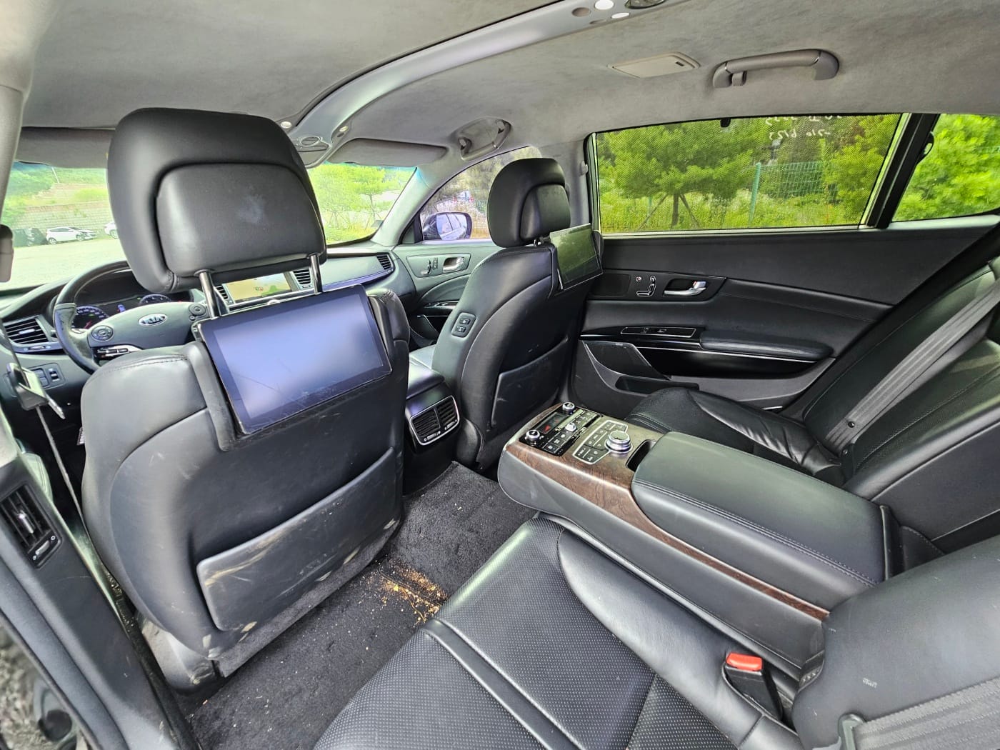 2013 Kia K9 3.8 GDI (S/N: 002490) 29
