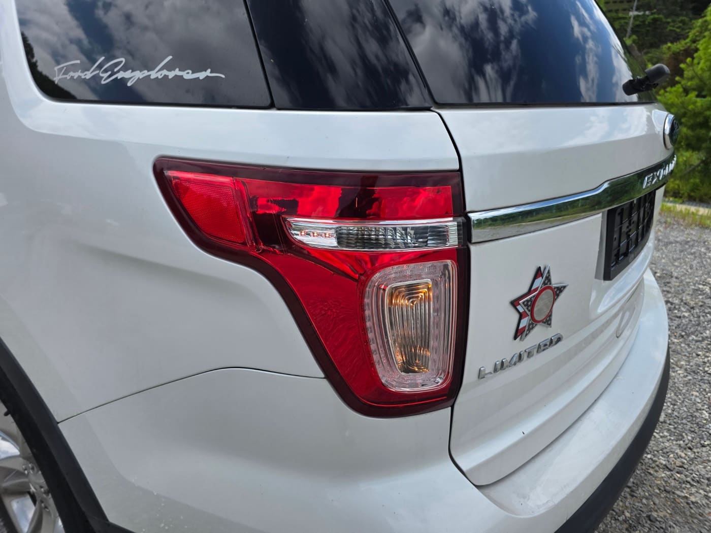 2015 Ford Explorer 3.5 Limited 4WD (S/N: B35188) 11