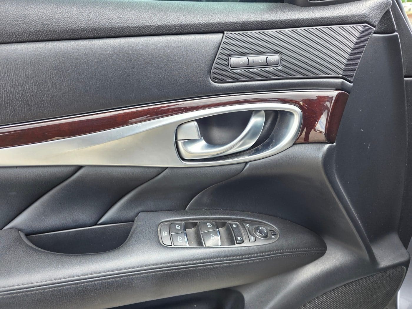 2016 Infiniti  Q70 3.7 (S/N: 580214) 36