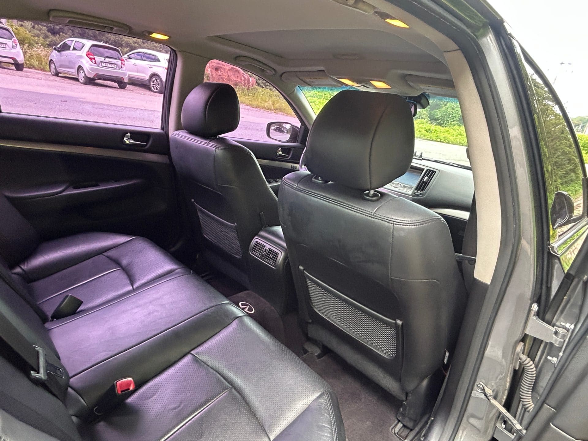 2010 Infiniti G37 Sedan S (S/N: 410967) 30