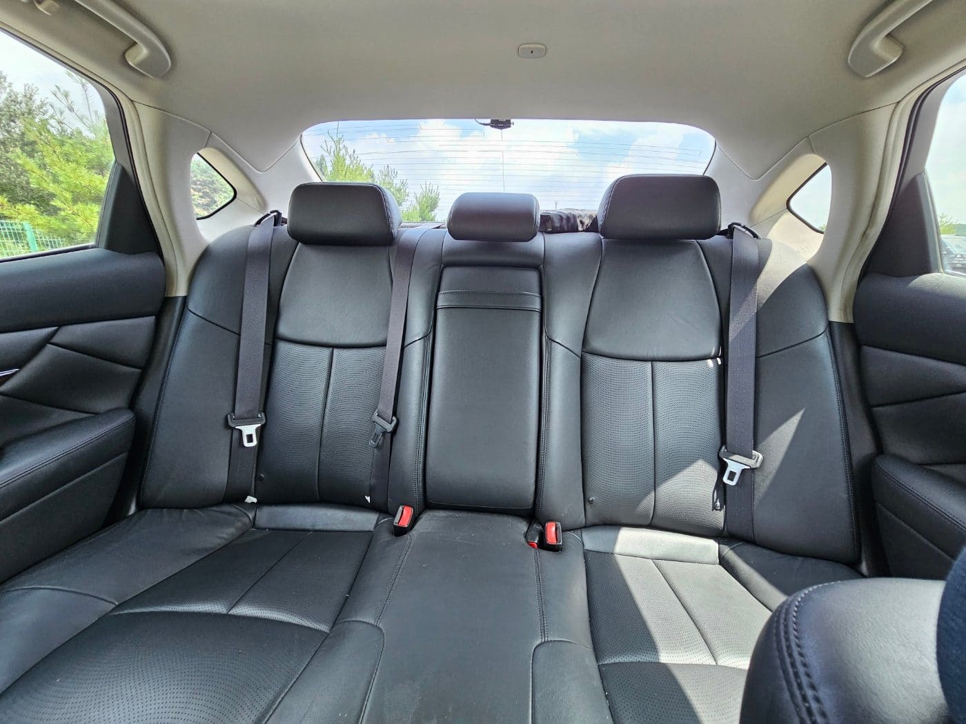 2016 Infiniti Q70 3.7 (S/N: 580157) 30
