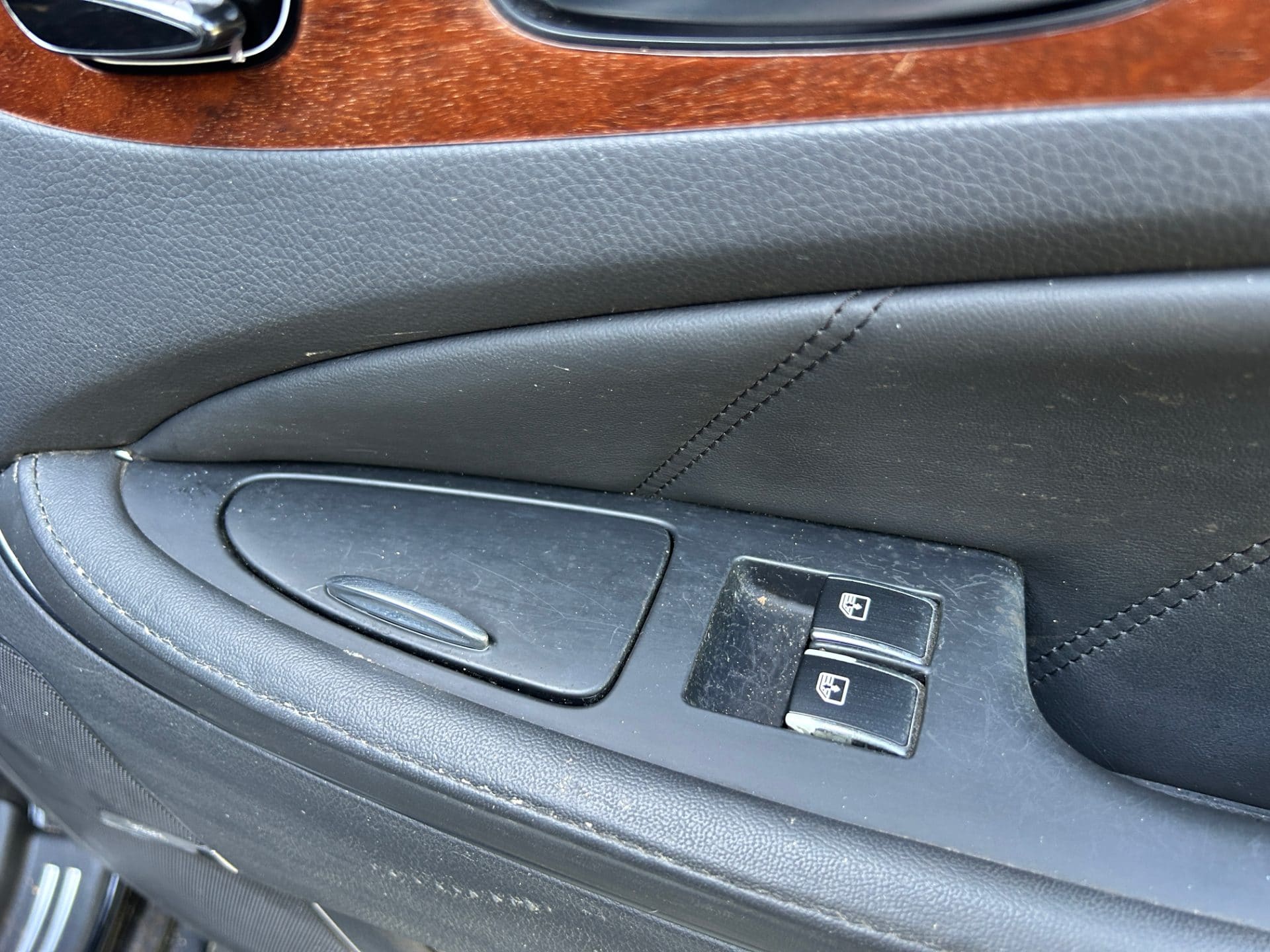 2015 Hyundai Equus VS500 (S/N: 090613) 25