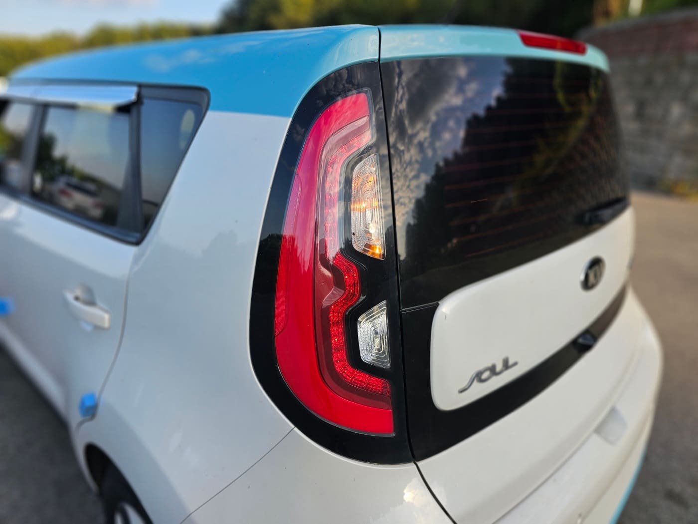 2017 Kia Soul EV (S/N: 021870) 11