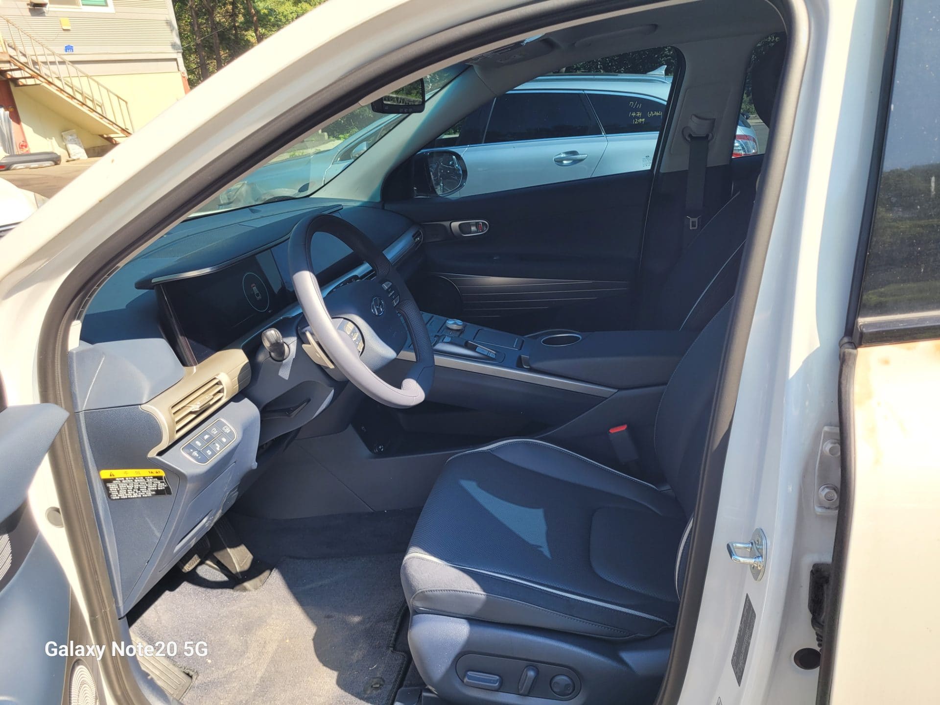 2024 Hyundai Nexo Premium (038853) pre-producted 6