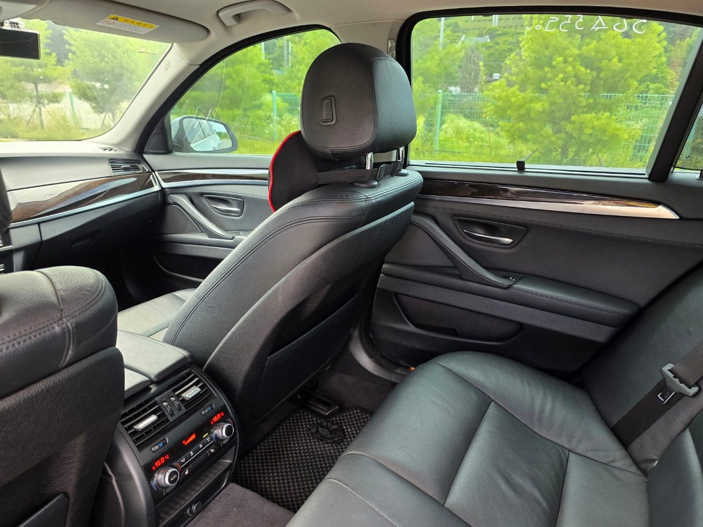 2014 BMW 5 Series (F10) 528i (S/N: 016204) 33