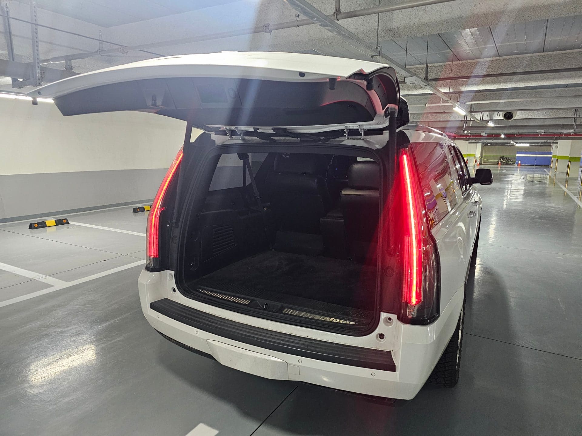 2017 Cadillac Escalade 6.2 V8 ESV (S/N: 120954) 20