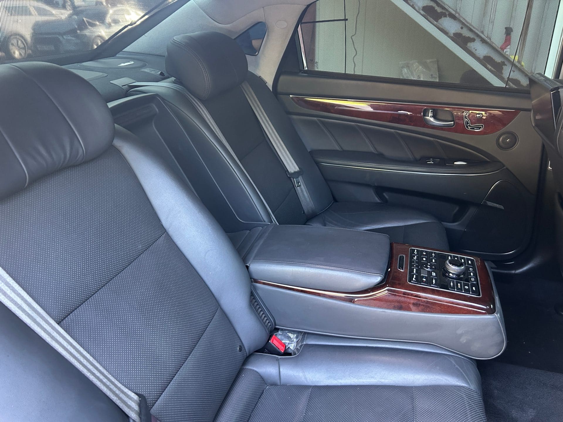 2015 Hyundai Equus VS500 (S/N: 090613) 47