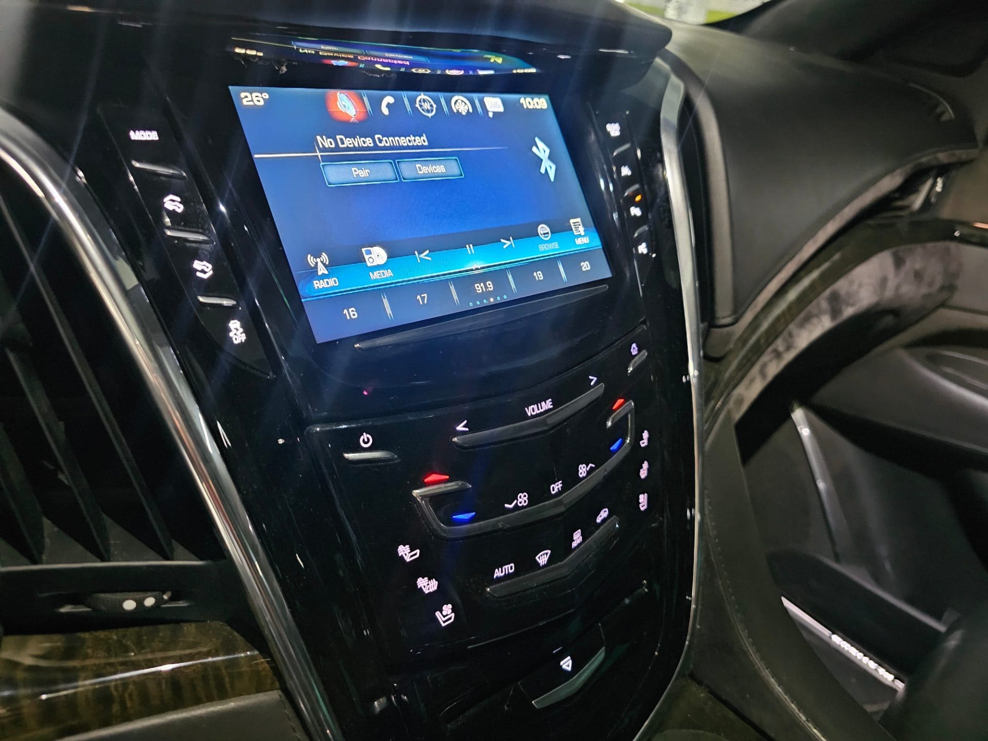 2017 Cadillac Escalade 6.2 V8 ESV (S/N: 120954) 37